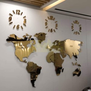 جلوه تابلو طلایی نقش جهان ترکیبی در دفتر جلوه تابلو طلایی نقش جهان ترکیبی در دفتر