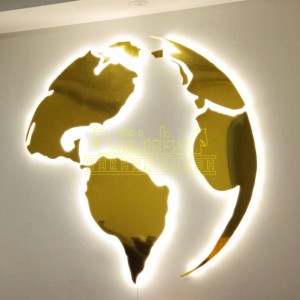 تابلو نقشه ی کره زمین طلایی تابلو نقشه ی کره زمین طلایی